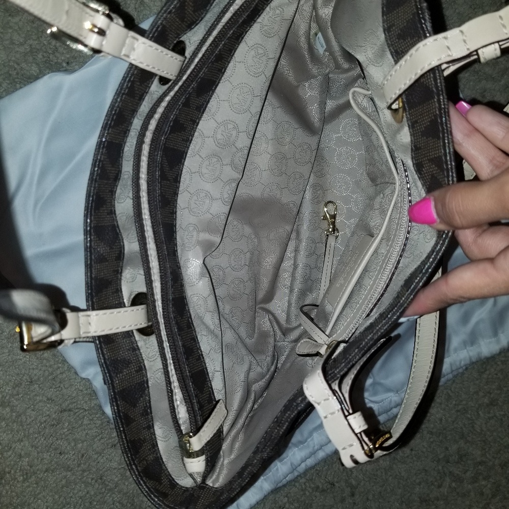 Michael Kors - Picture 3 of 6